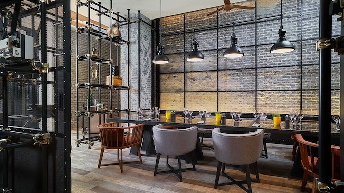 Does Backstage Food Theatre have a private dining room?